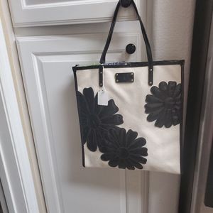 KATE SPADE. CANVAS/PATENT LEATHER TOTE NWT